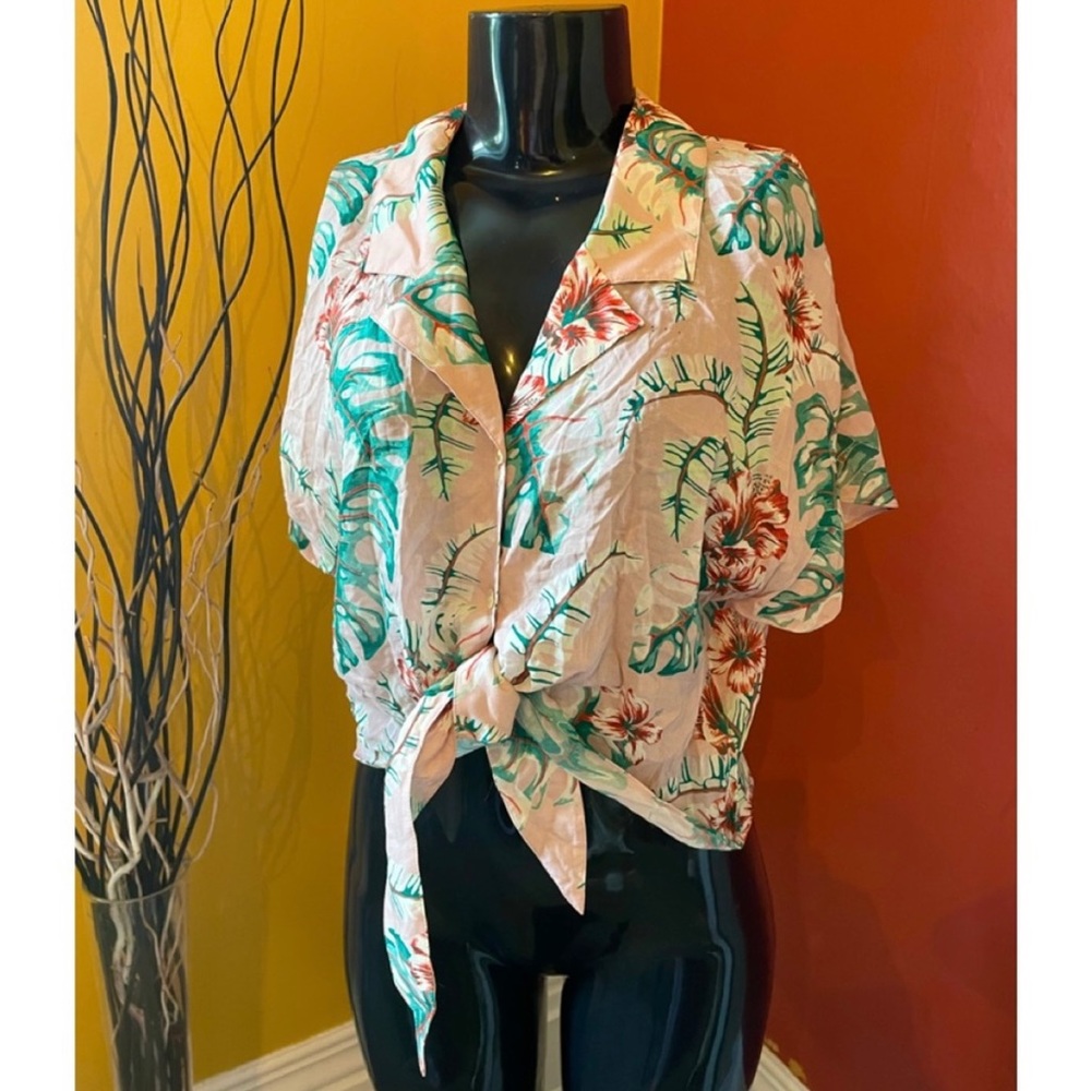 NWT Wilfred Free Aritzia Coastal Grandma Style Tie Up Short Sleeve Blouse